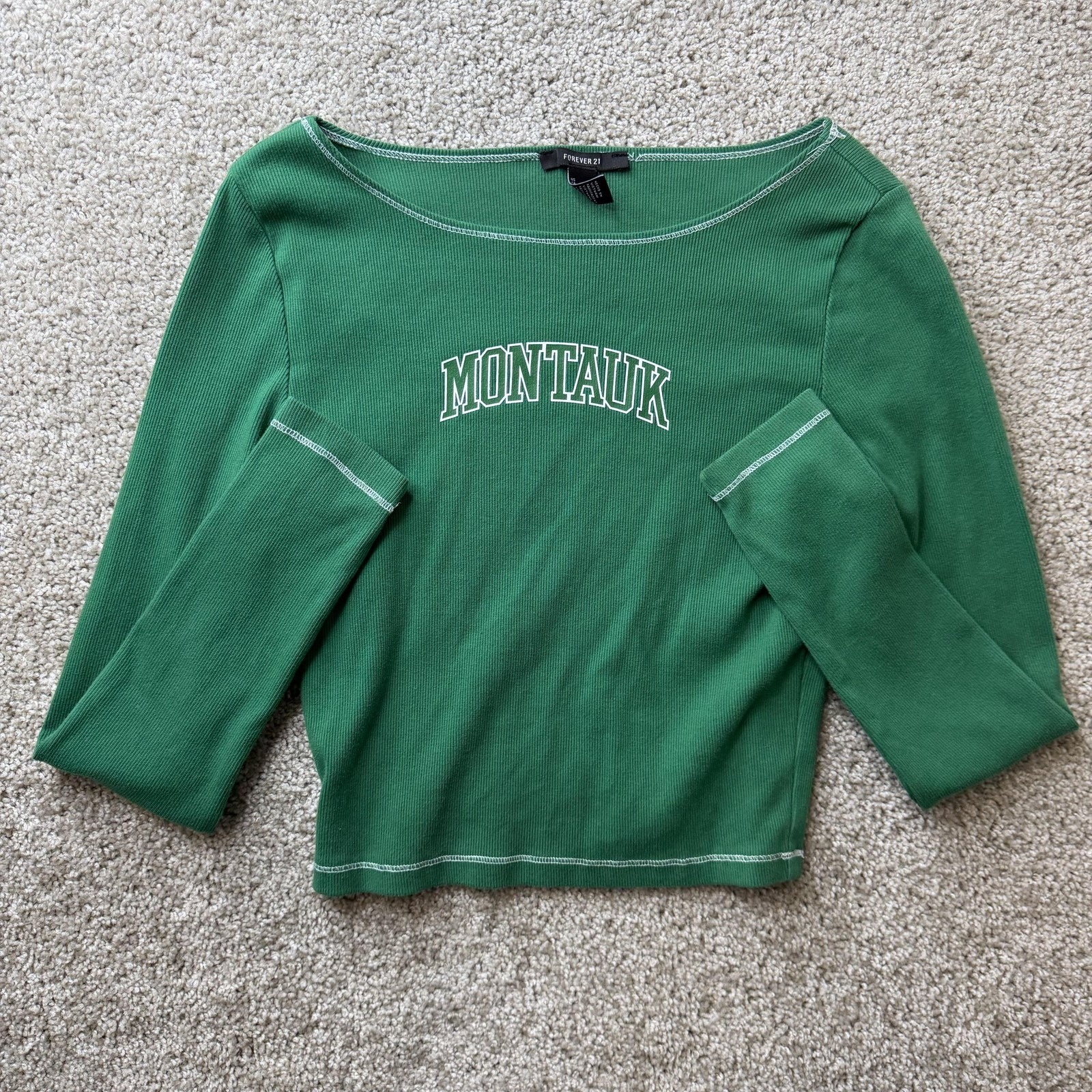 Forever 21 Shirt Womens Medium Green Montauk Graphic Long Sleeve Cropped Top